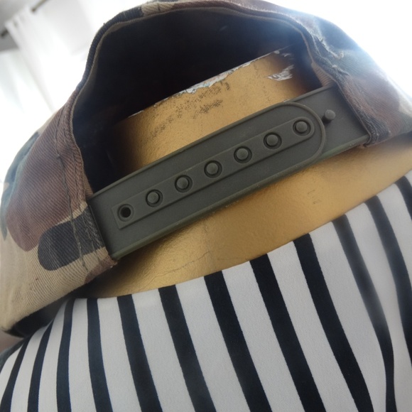 *New w/o Tags* - 420 Flat Cap with Snapback - Picture 2 of 8